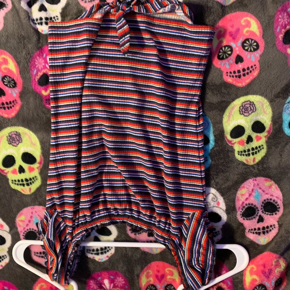 red,white,navy blue top with printer bow at bottom